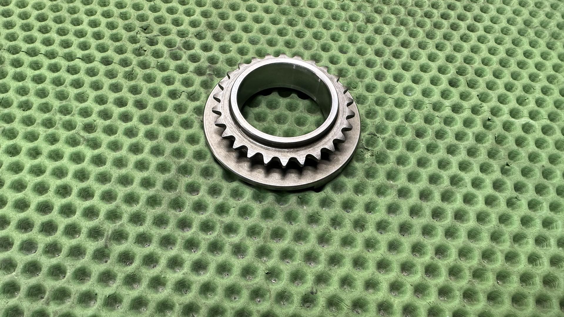 Звездочка масляного насоса 26 зубьев 11418520232