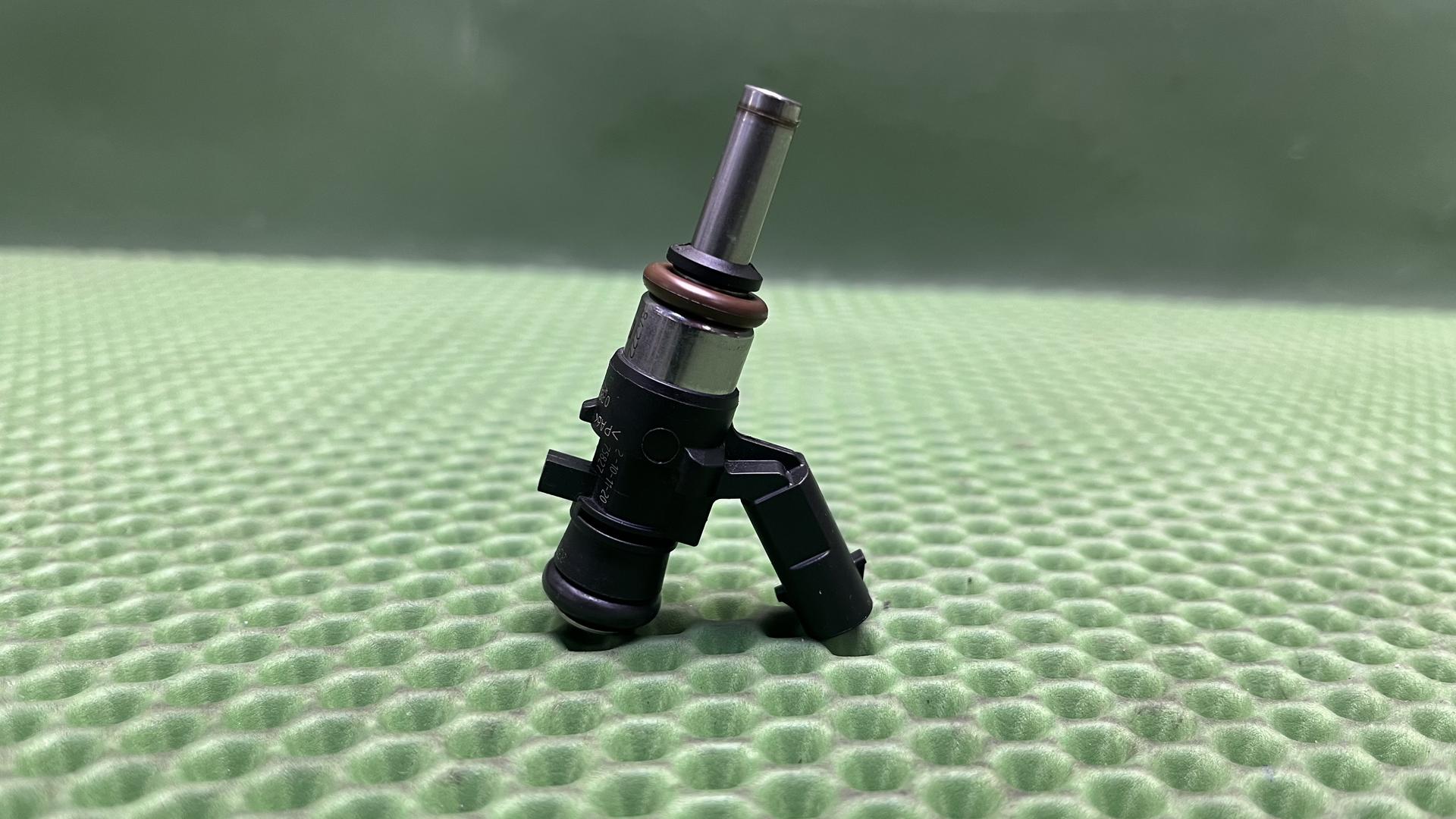 Форсунка S1000RR / S1000XR 13648393052