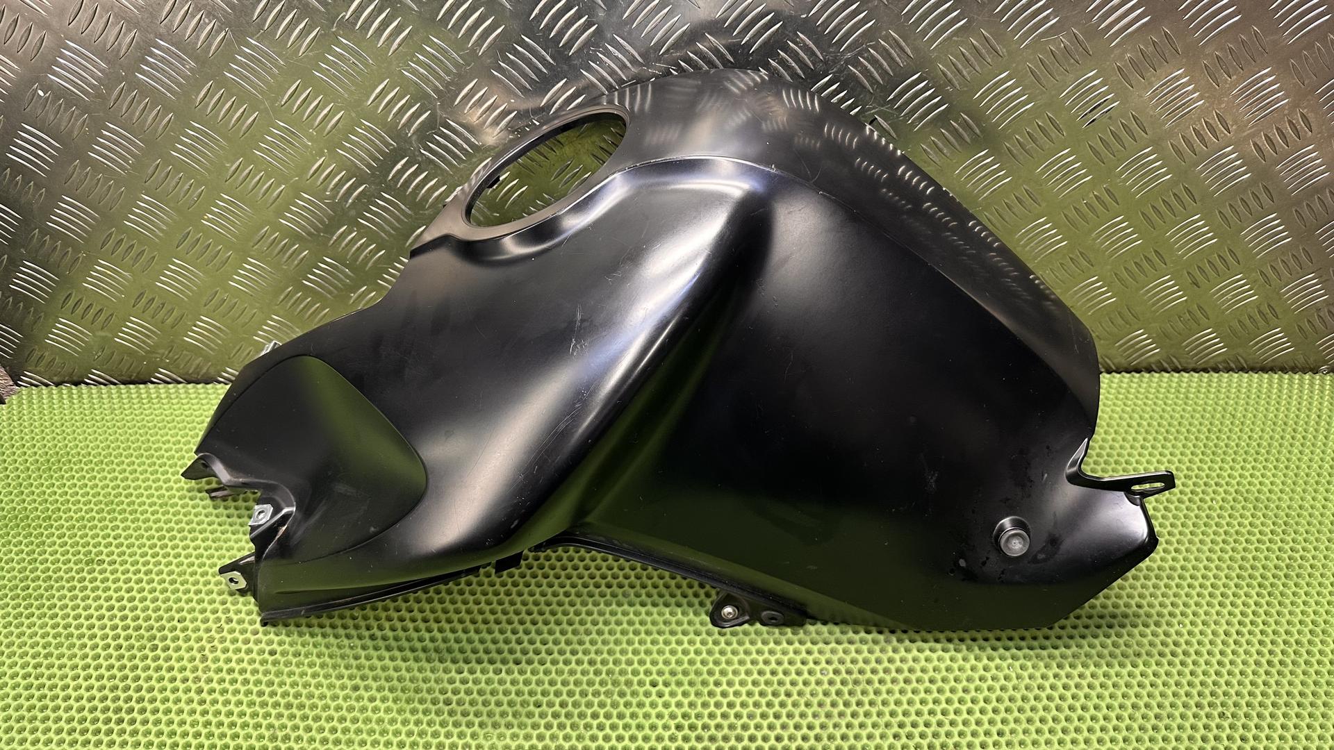 Кожух бака Л 46637686661