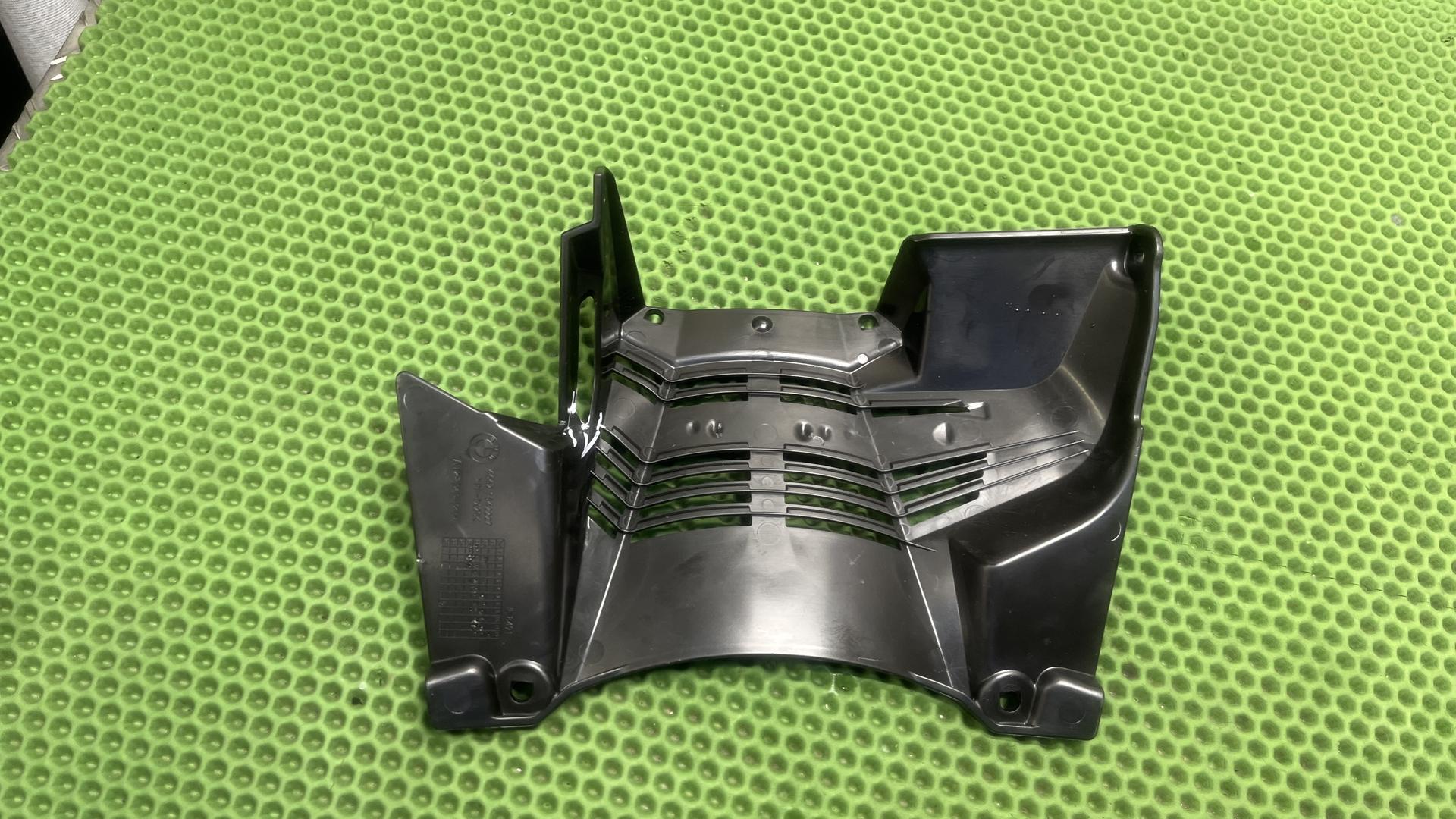 Кожух регулятора напряжения R1300GS KA1 46621542227