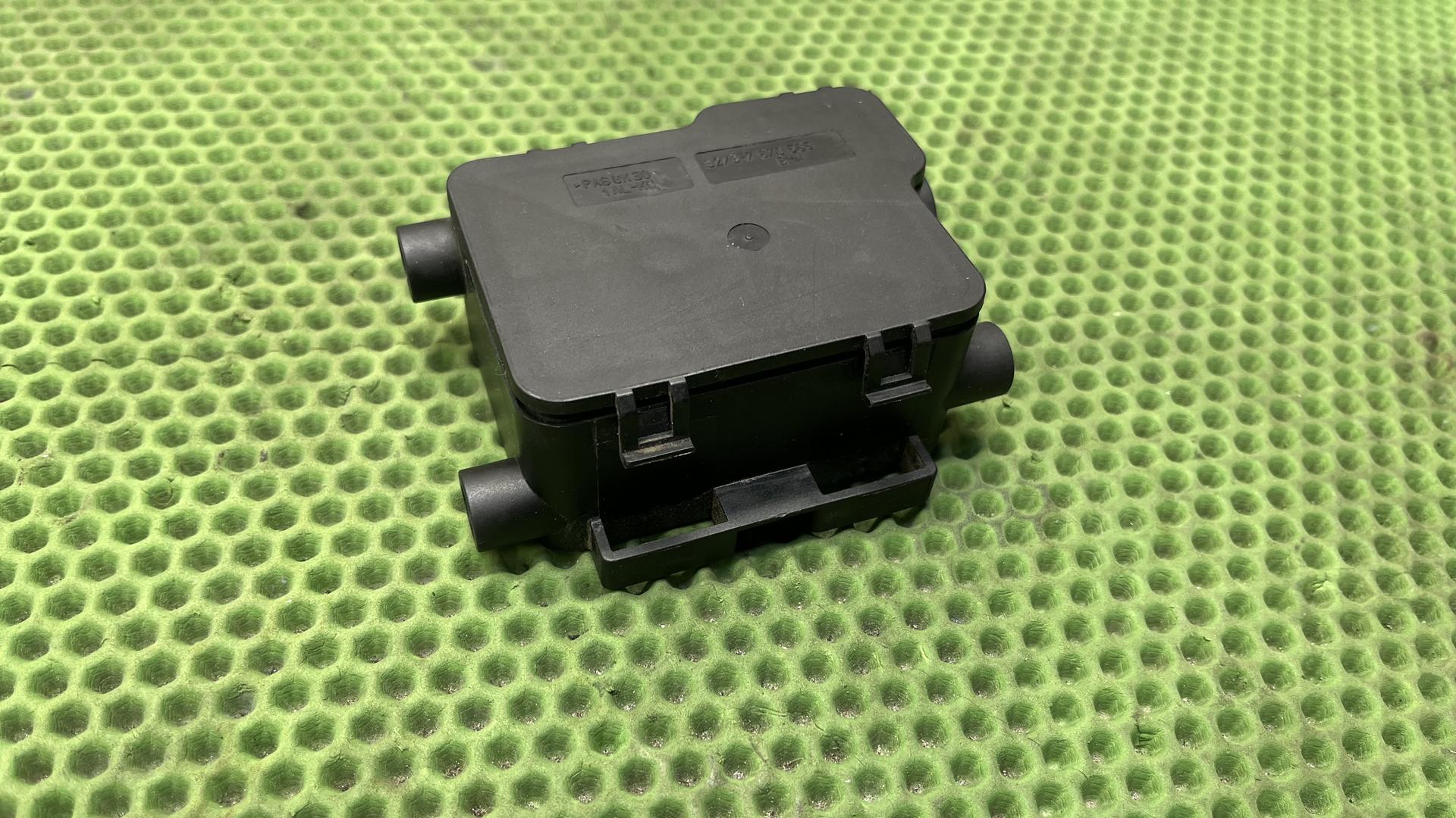 Корпус распределителя с тросовым прив. 32737670564