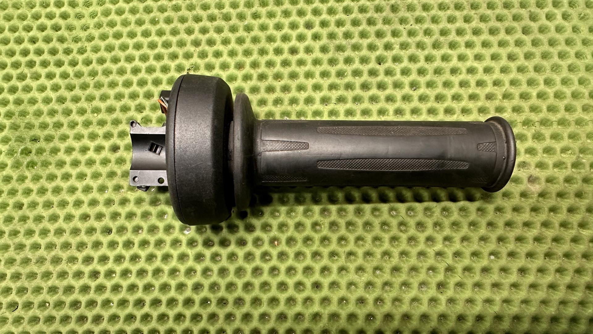 Электронная ручка газа 61318522472