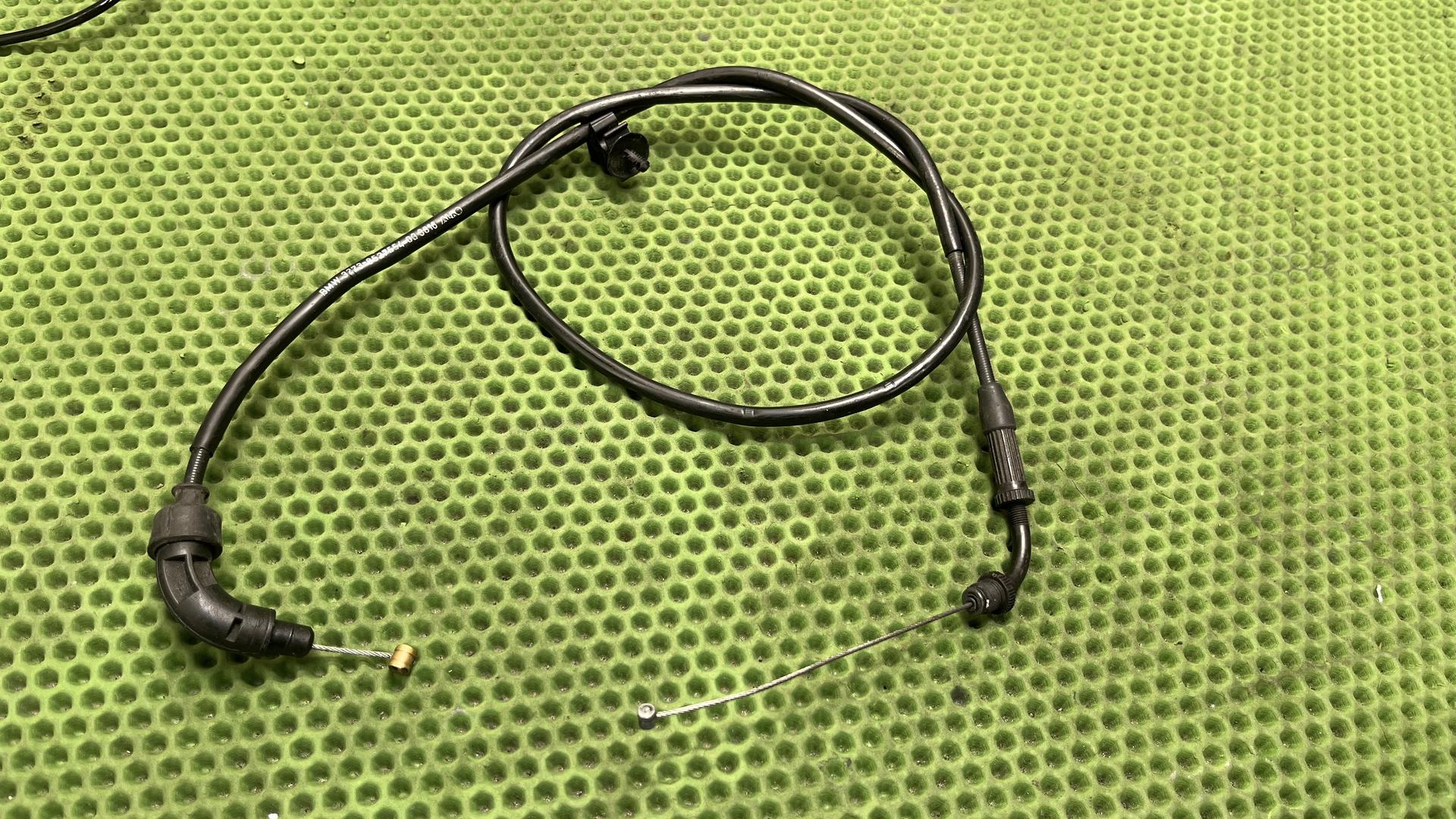 Трос газа K25 рест. (07-13) 32737708968