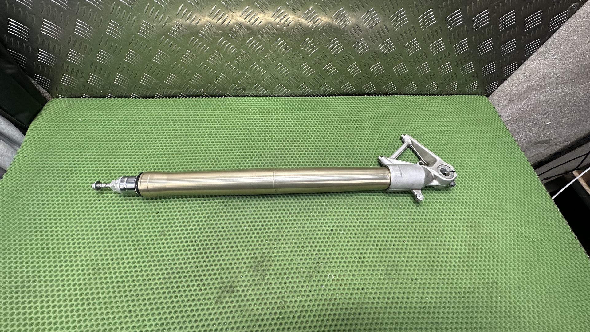 Перо вилки золотистое Л 31428393003