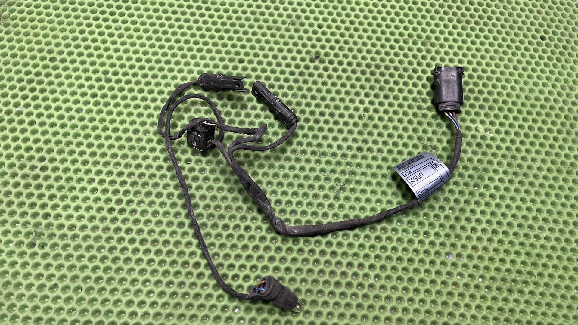 Жгут проводов задней части 61118534520