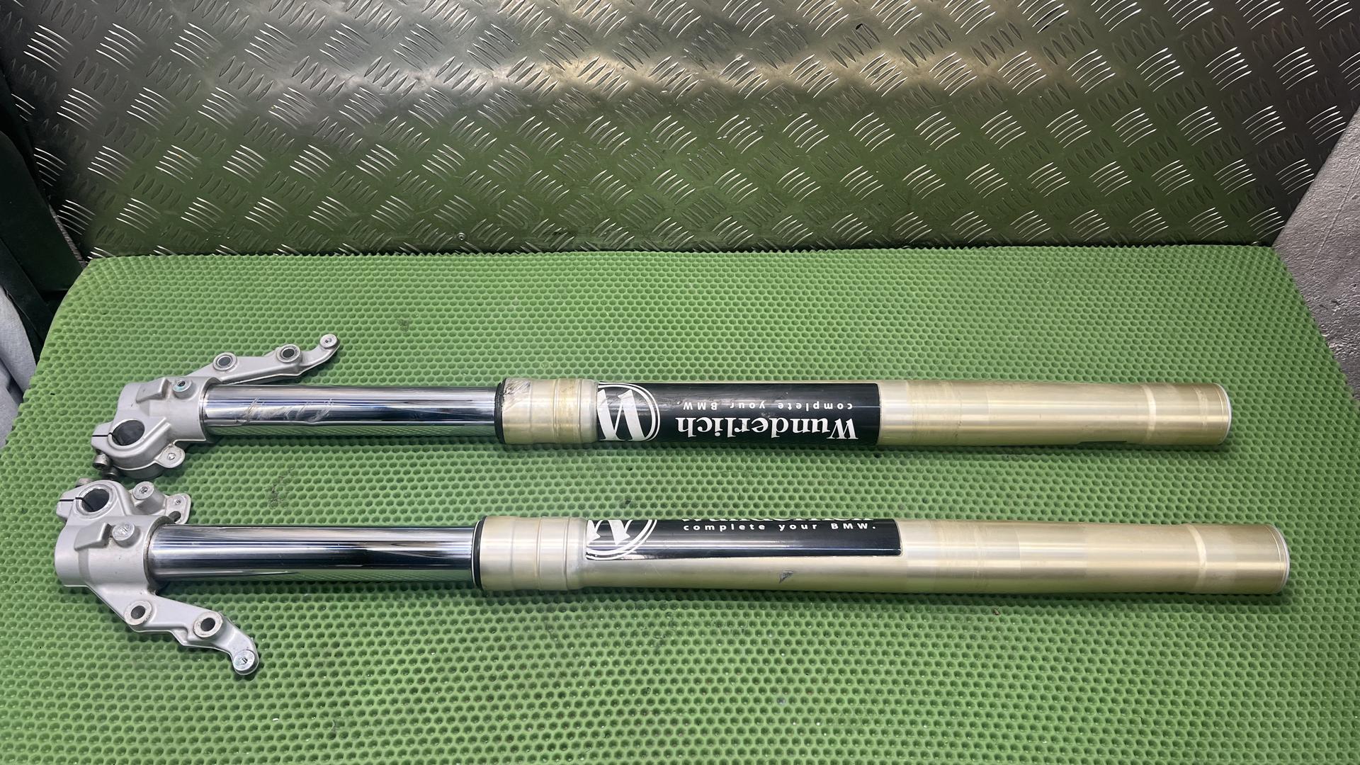 Вилка в сборе F800GS 