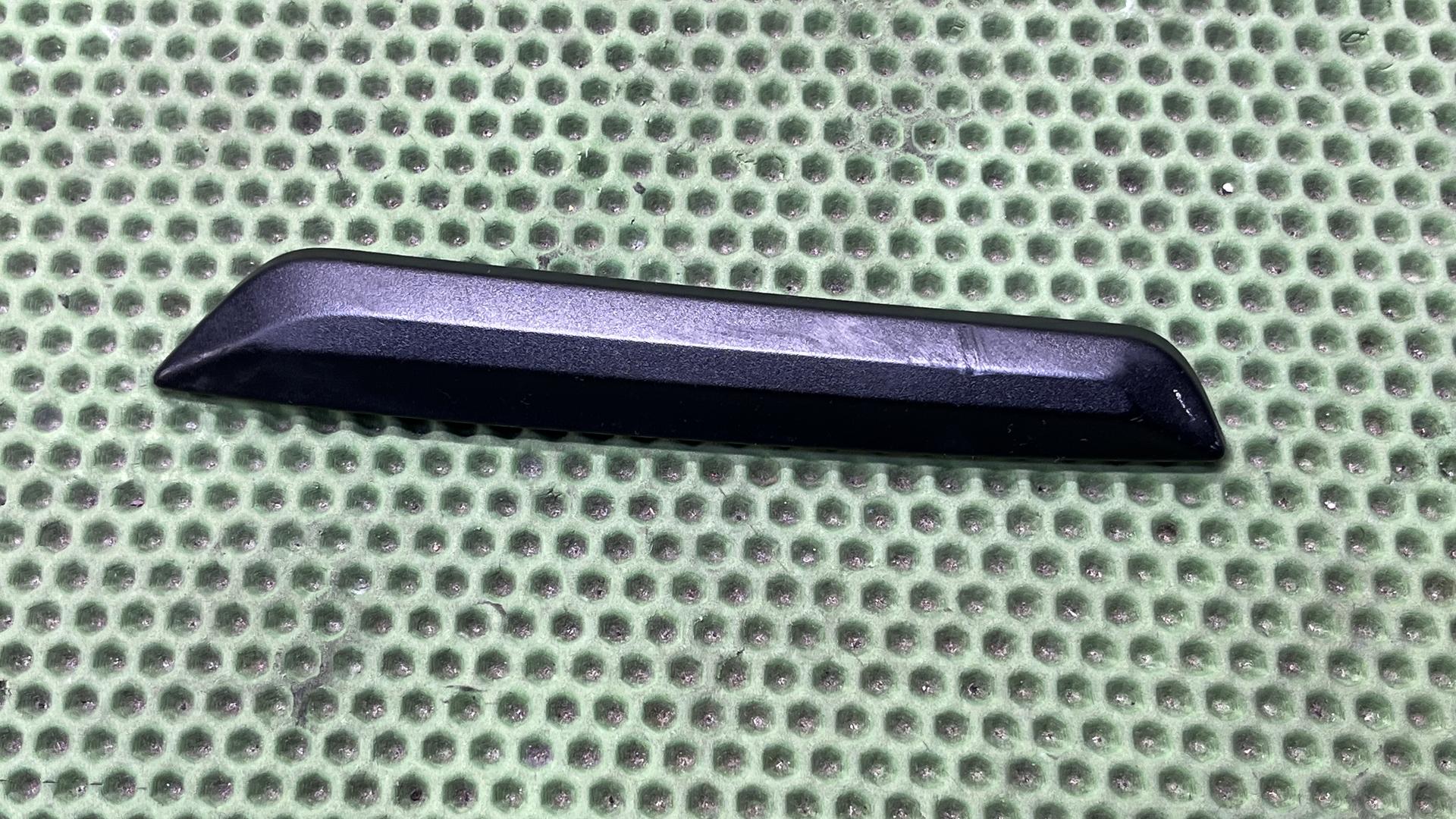 Накладка ветрозащитного щитка Л 46638556013