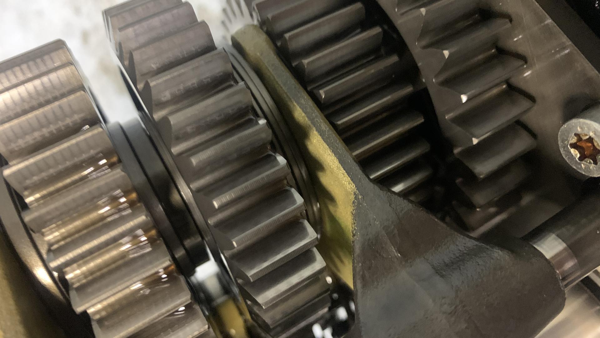 В данном разделе Вы сможете посмотреть подробную информацию и изображение каждой детали из
                                официальных каталогов B M W в удобном интерфейсе